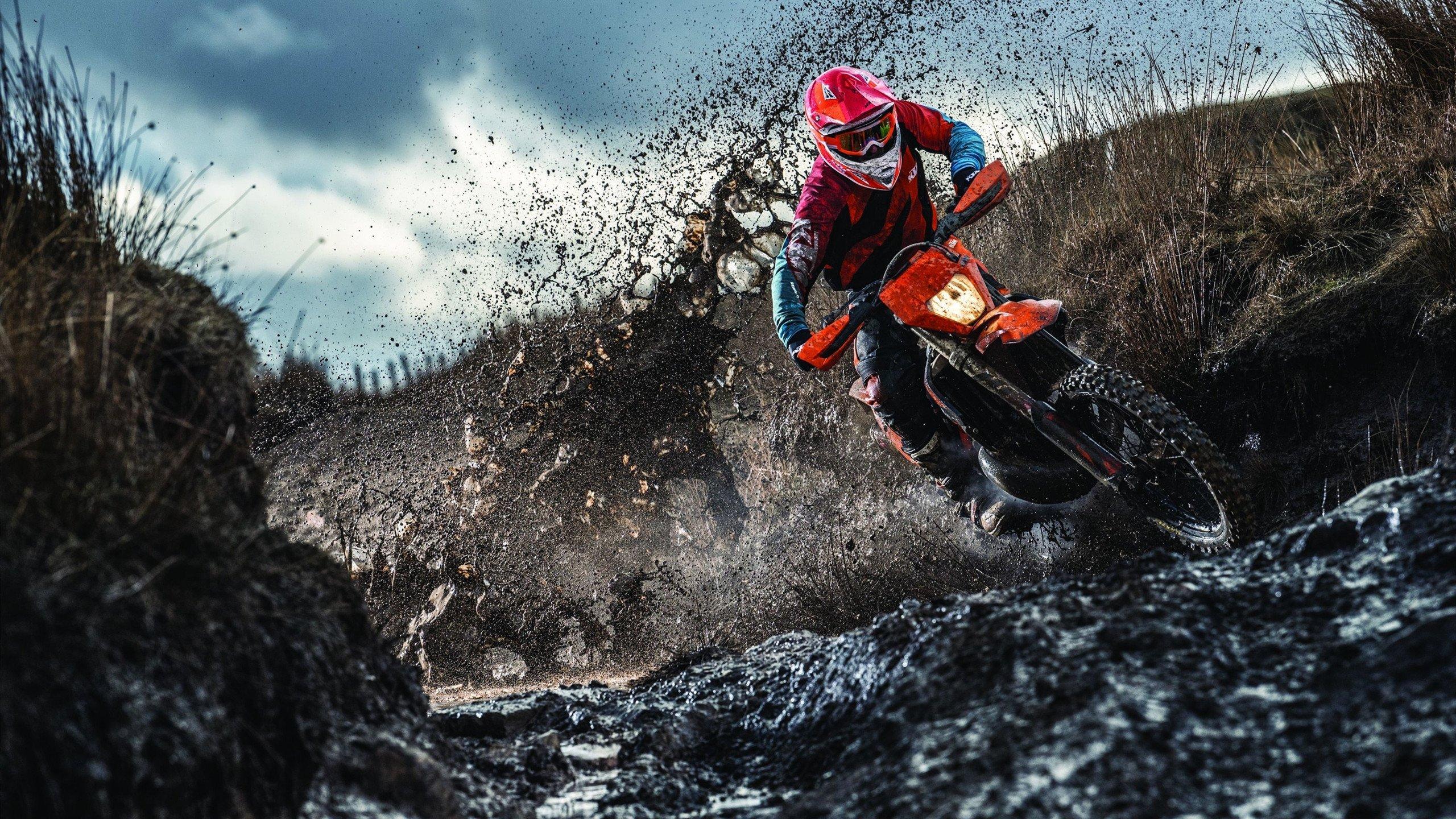 查理-亚当盛赞麦克托米奈,一记倒钩足以比肩齐达内天外飞仙